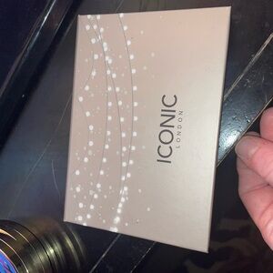 Iconic London blaze chaser highlighting pallet